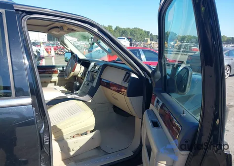 2005 Lincoln Navigator из США, поврежденный, VIN 5LMFU28515LJ24979